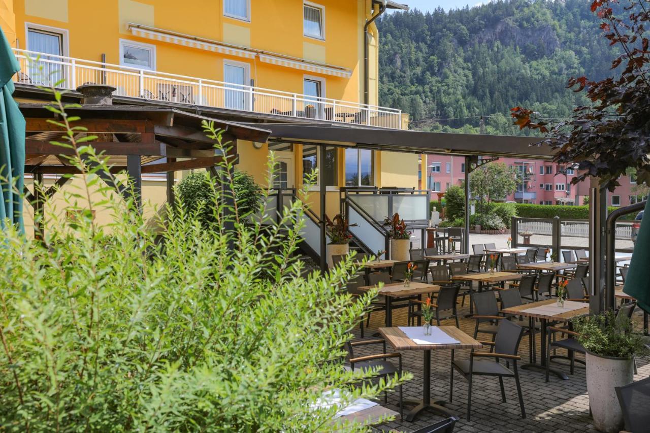 Hotel Freiensteinerhof Superior Sankt Peter-Freienstein Exteriör bild