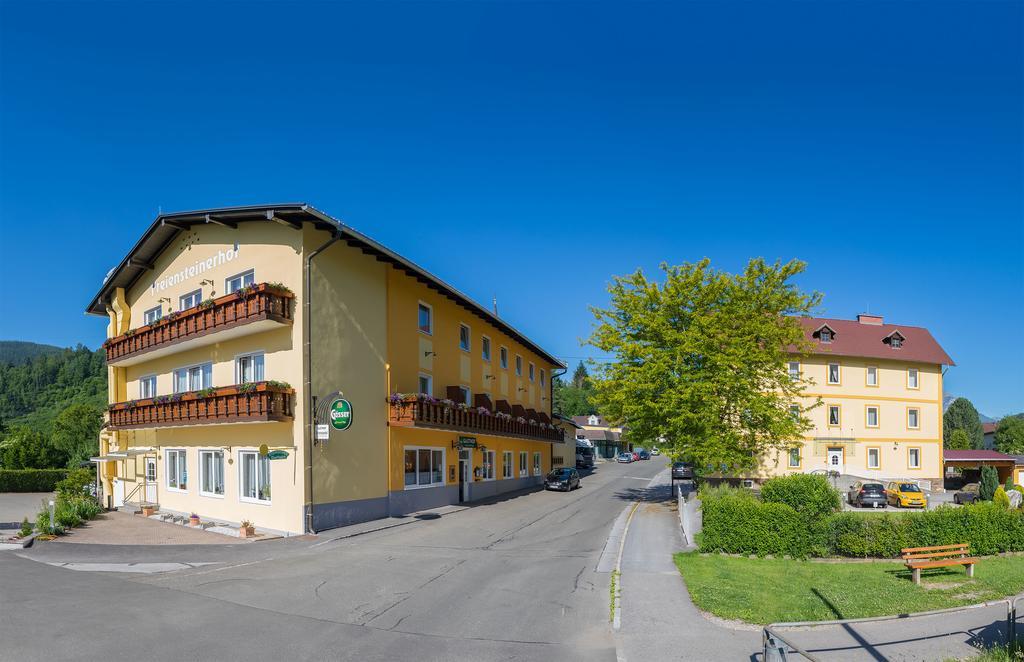 Hotel Freiensteinerhof Superior Sankt Peter-Freienstein Exteriör bild